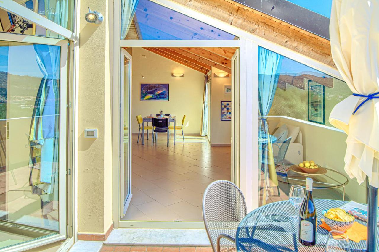 Appartamenti Villa Il Poggiolo دْيانو مارينا المظهر الخارجي الصورة