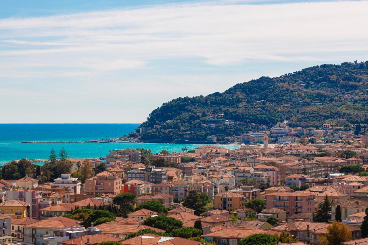 Appartamenti Villa Il Poggiolo دْيانو مارينا المظهر الخارجي الصورة