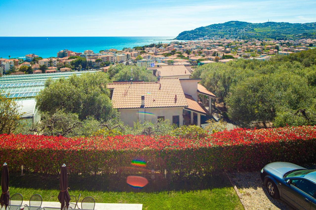 Appartamenti Villa Il Poggiolo دْيانو مارينا المظهر الخارجي الصورة