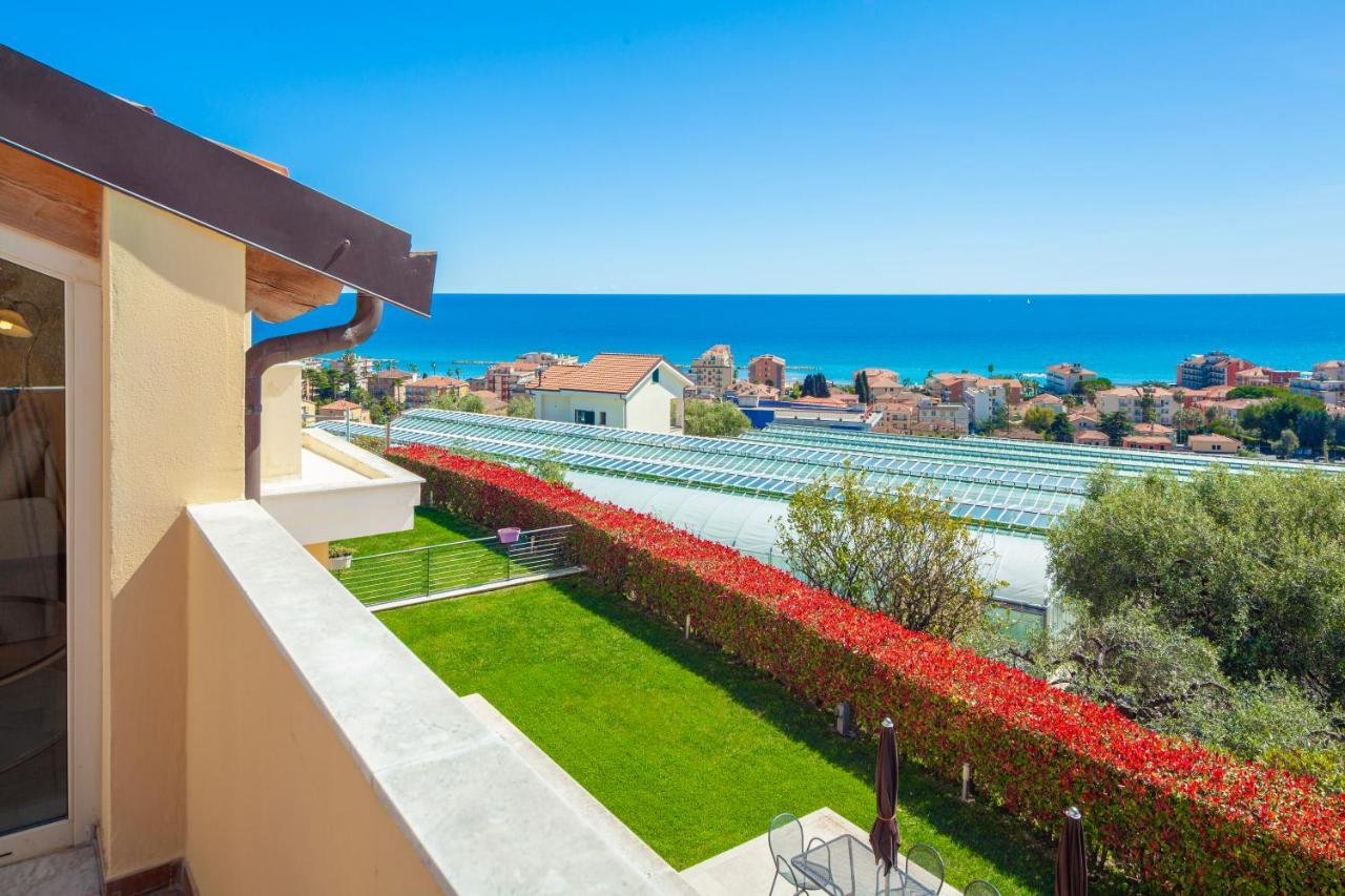 Appartamenti Villa Il Poggiolo دْيانو مارينا المظهر الخارجي الصورة