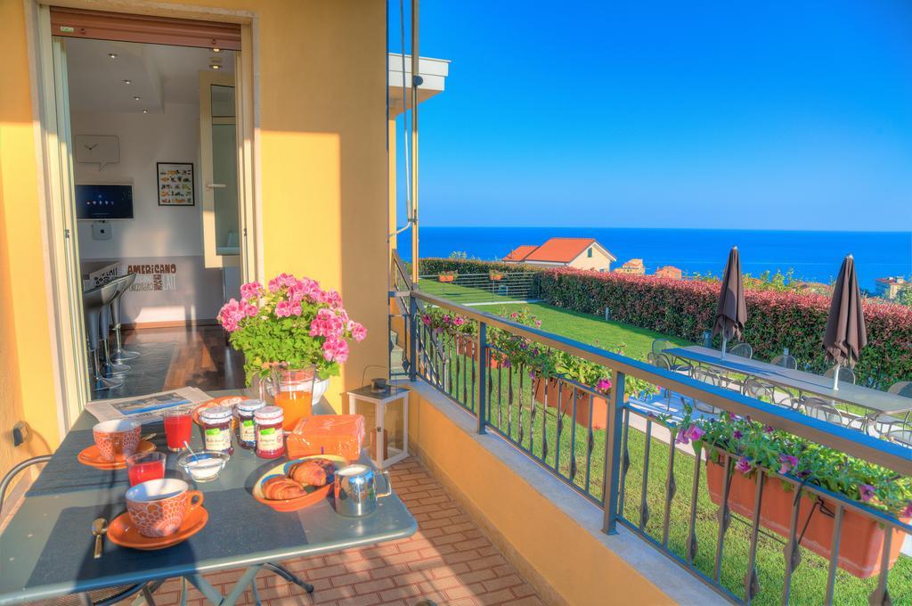 Appartamenti Villa Il Poggiolo دْيانو مارينا المظهر الخارجي الصورة
