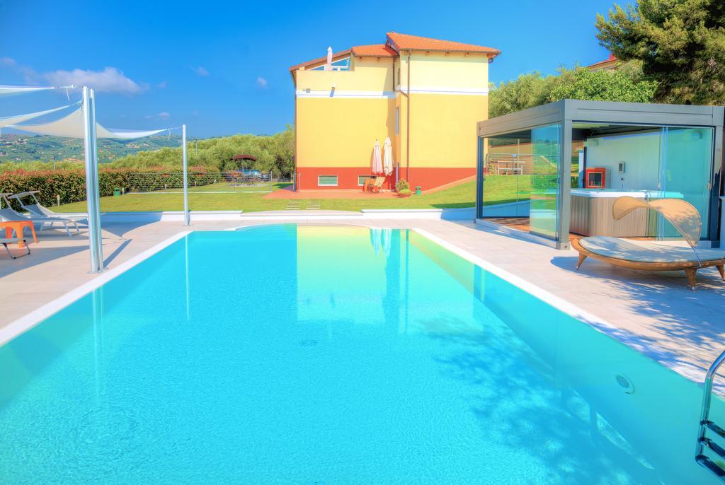 Appartamenti Villa Il Poggiolo دْيانو مارينا المظهر الخارجي الصورة